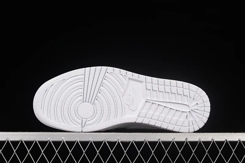 All categories Air Jordan Jordan series basketball shoes Air Jordan 1 Low G version pure original Air Jordan 1 Low AJ1 Joe 1 pure white low-top cultural basketball shoes 553558-130